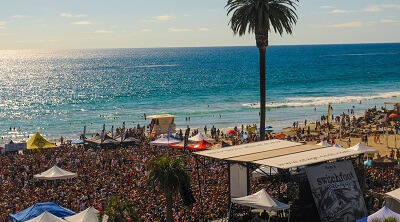 Photo of crowd listening to Switchfoot play at the beach