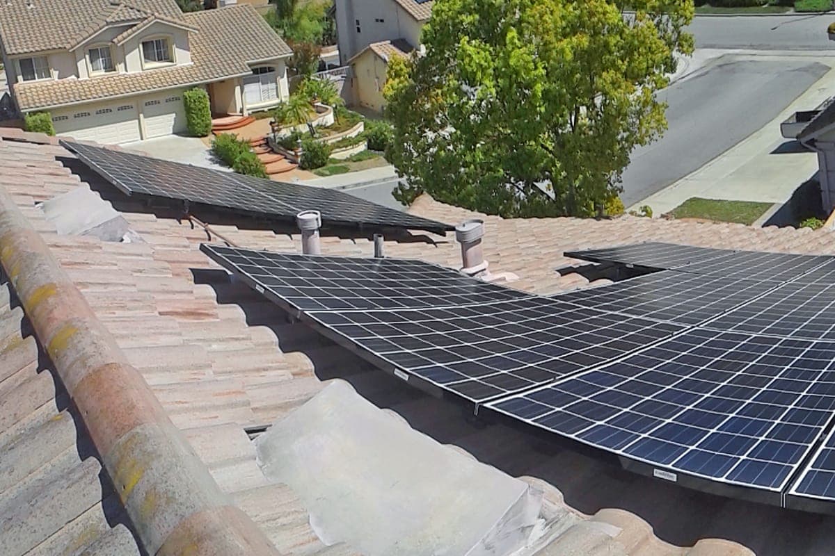 Photo of Aliso Viejo solar panel installation at the DeGroen residence