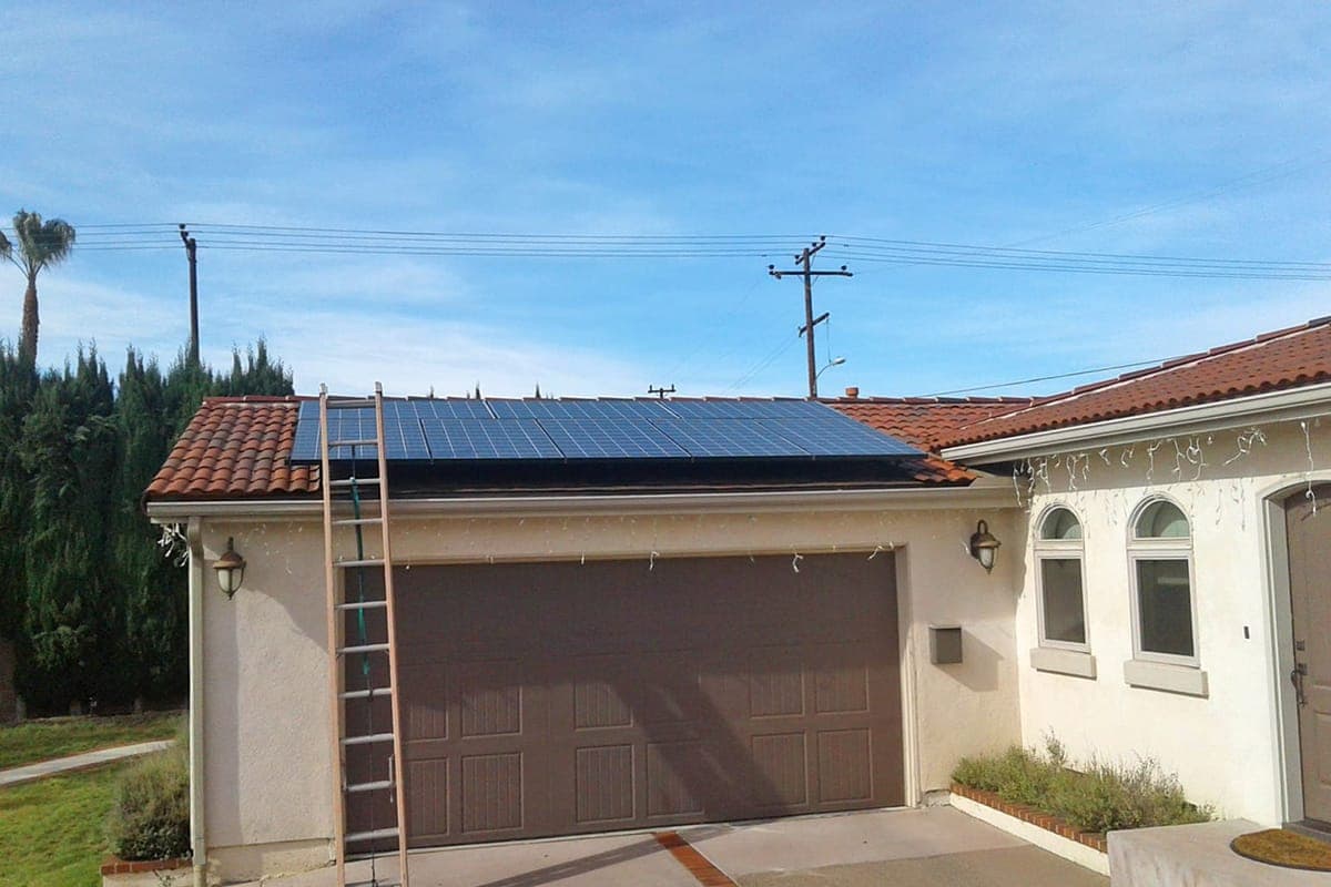Photo of Huntington Beach Kyocera solar panel installation at the Hofmann residence