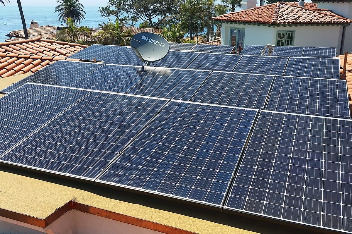 Photo of La Jolla Panasonic solar panel installation at the Arnold residence