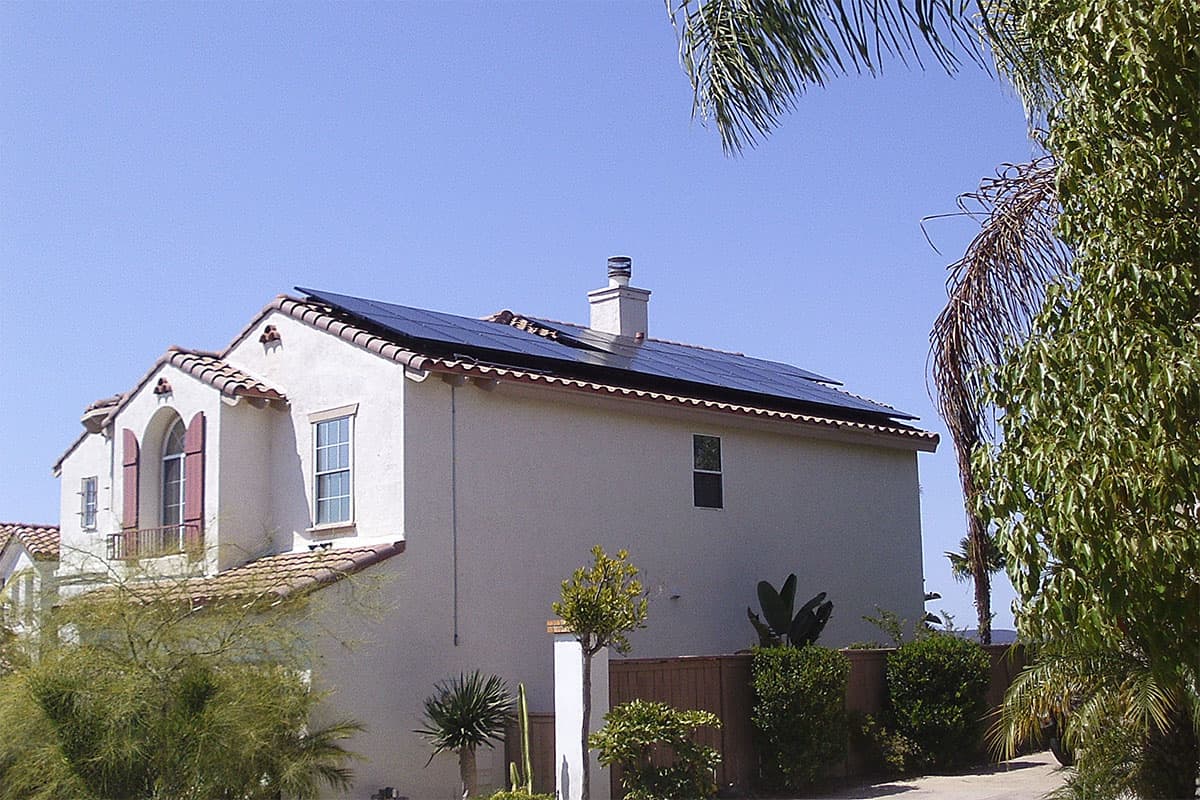 Photo of San Diego Sunpower: SPR-X21-335-BLK solar panel installation by Sullivan Solar Power at the Belau residence