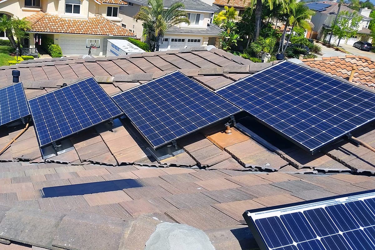 Photo of San Diego Panasonic solar panel installation at the Paul residence