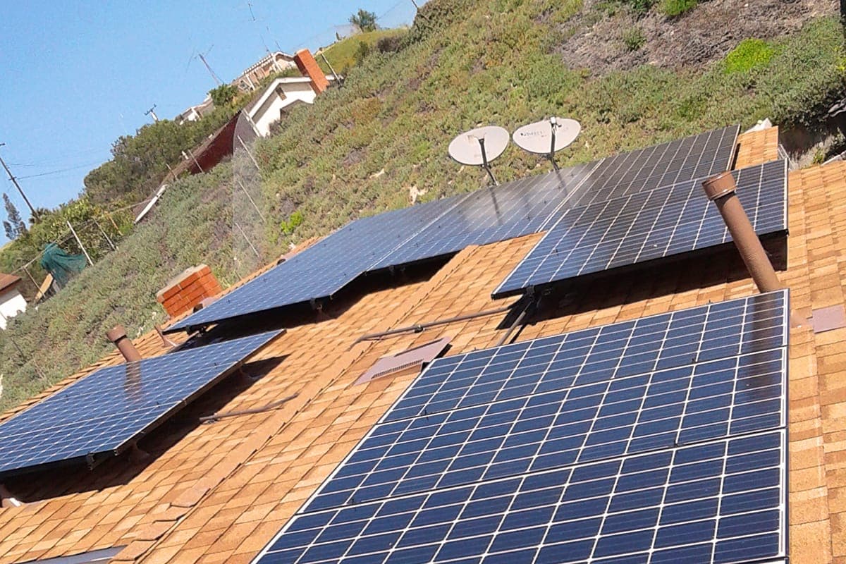 Photo of San Diego LG solar panel installation at the Tarabola residence